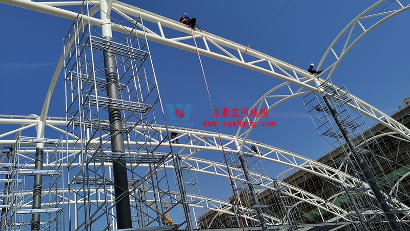 勞動最光榮，致敬一線工作者！