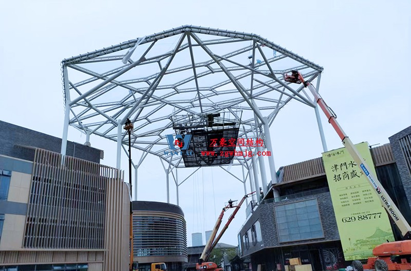 勞動最光榮，致敬一線工作者！