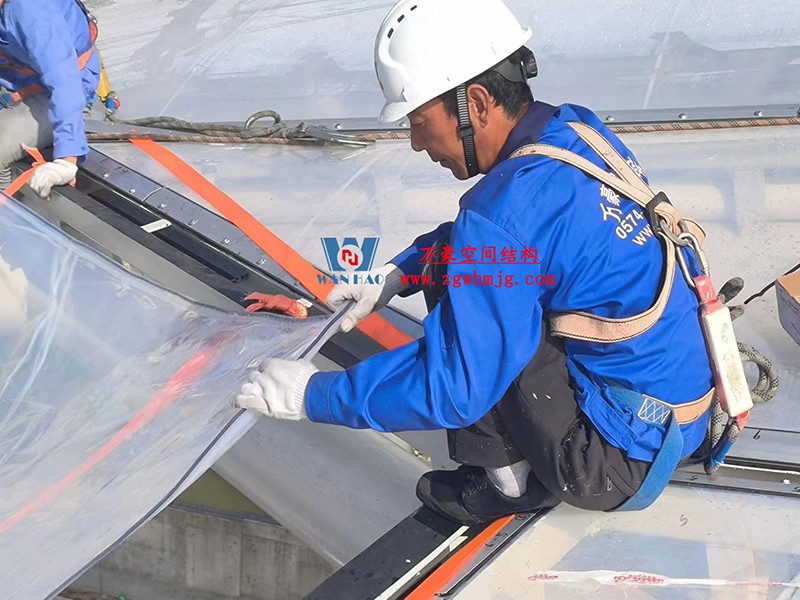 勞動最光榮，致敬一線工作者！