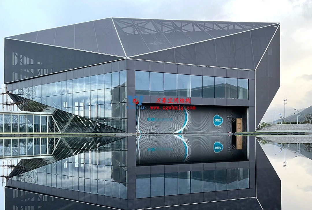 有骨骼、有皮膚的PTFE膜結構建筑