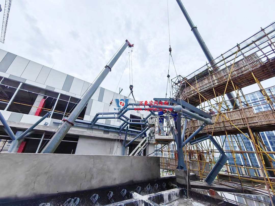 已完工，這個ETFE氣枕商業天幕閃亮登場！