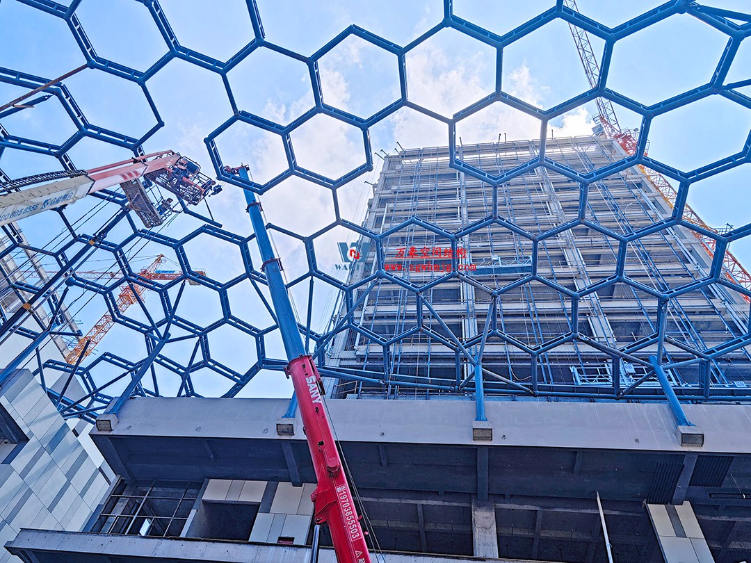 已完工，這個ETFE氣枕商業天幕閃亮登場！