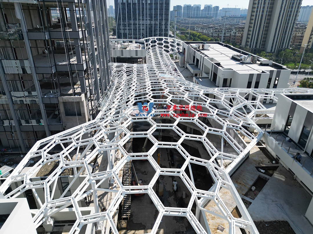 已完工，這個ETFE氣枕商業天幕閃亮登場！