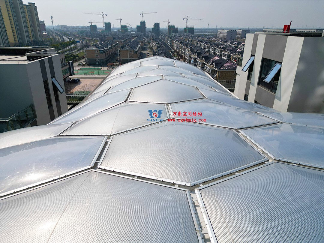 已完工，這個ETFE氣枕商業天幕閃亮登場！