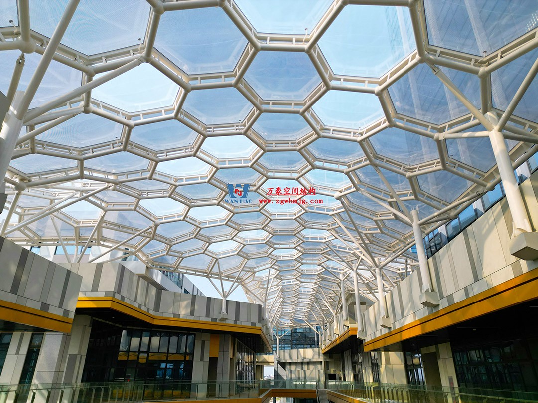 已完工，這個ETFE氣枕商業天幕閃亮登場！