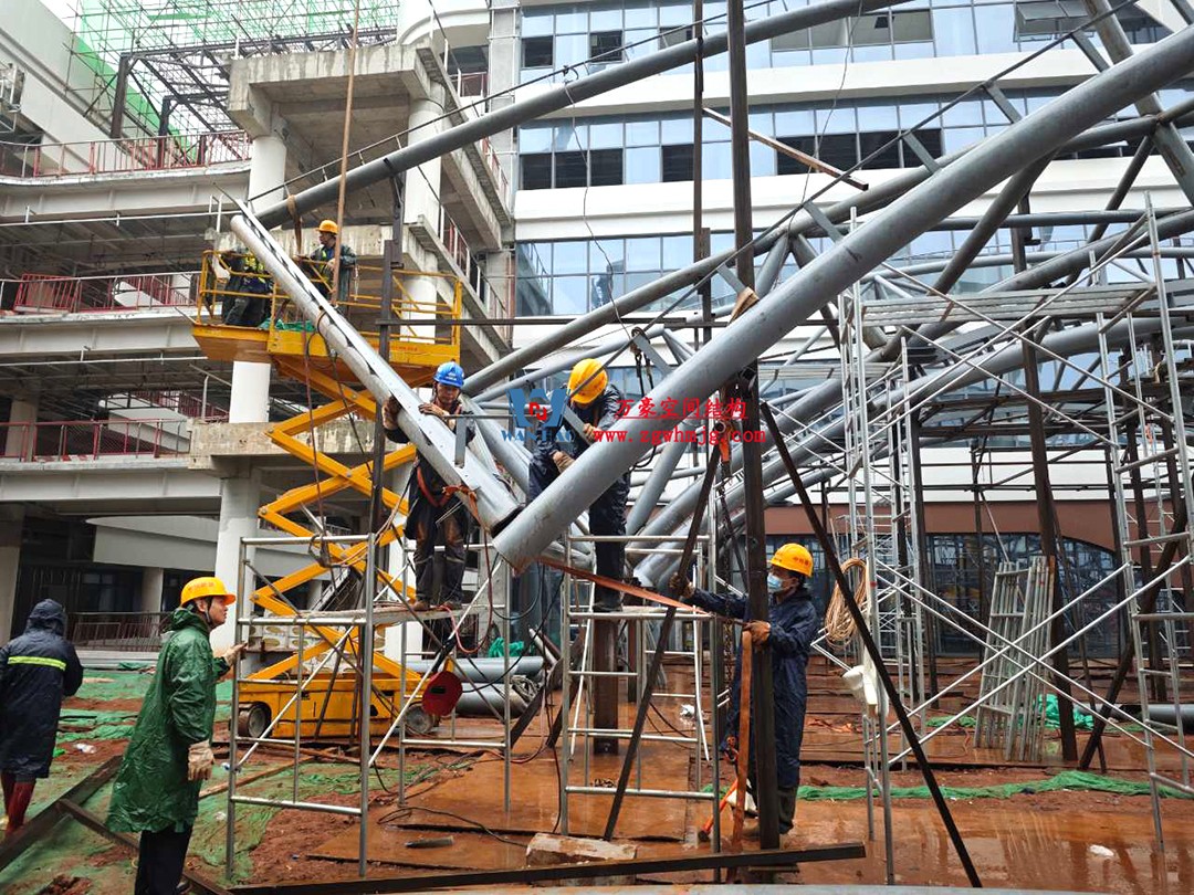 海南醫學院第一附屬醫院江東新院區連廊天幕順利完工 海南醫學院第一附屬醫院江東新院區連廊天幕順利完工