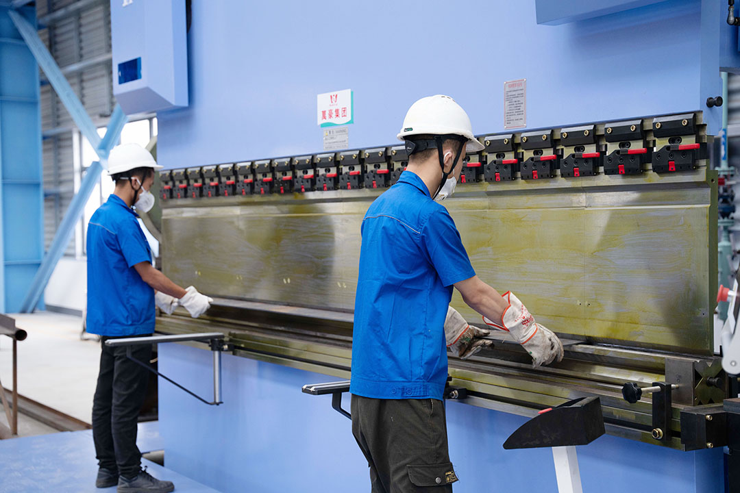 解暑“涼”方|萬(wàn)豪開展“夏日送清涼”慰問(wèn)活動(dòng)