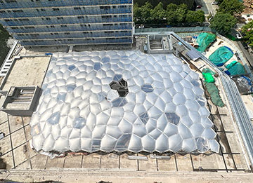 安吉昌碩小區中庭廣場ETFE氣枕天幕即將完工！