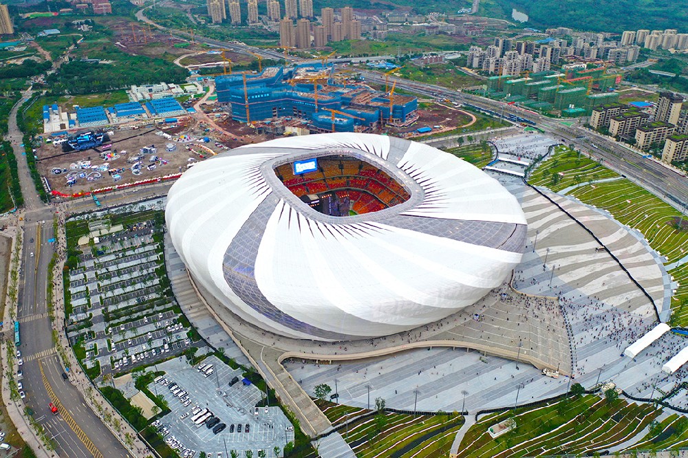 2026 中超球場巡禮?重慶篇｜身披 ETFE「科技薄紗」，龍興足球場點亮山城足球新未來！