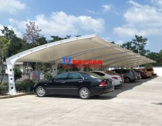 為何膜結構車棚越來越受歡迎？小轎車車棚為什么都選用膜結構車棚？