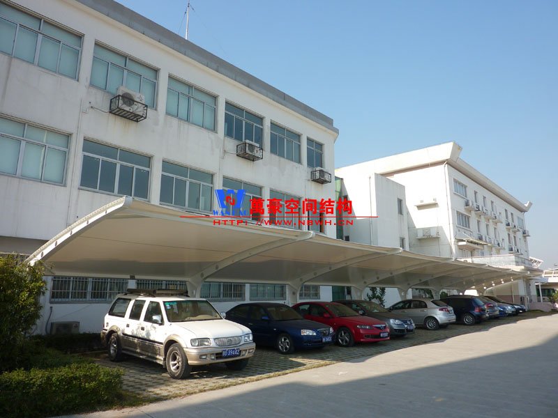 膜結構車棚價格