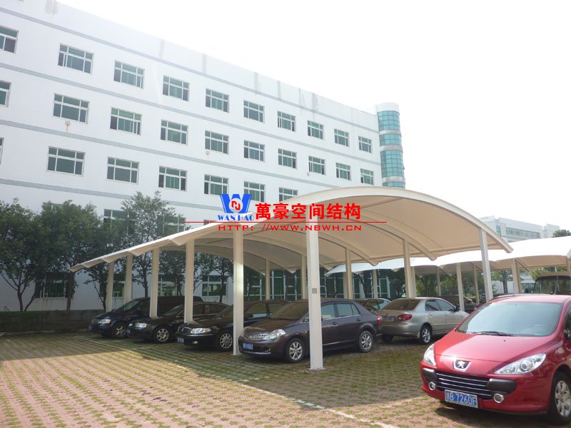 膜結構車棚