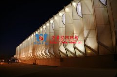 張拉膜結(jié)構(gòu)設(shè)計(jì)有哪些注意事項(xiàng)？膜結(jié)構(gòu)工程施工前需要考慮哪些問(wèn)題？